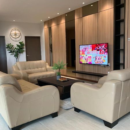 3Bedroom Rex Apartment 5Min Drive To Vivacity Kuching Eksteriør billede